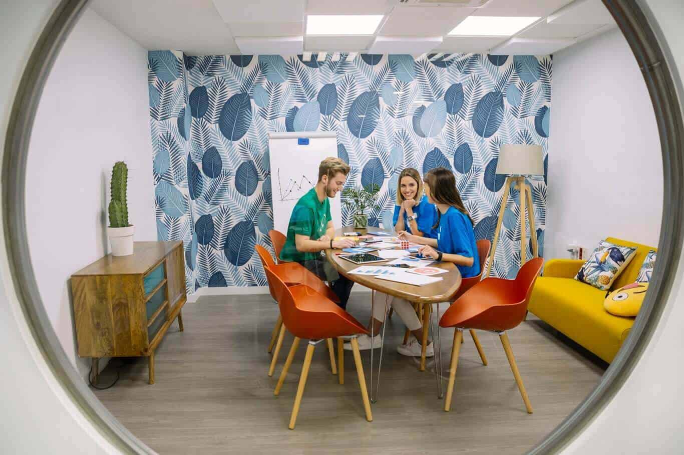 Modern_Office_Wall_21tf8