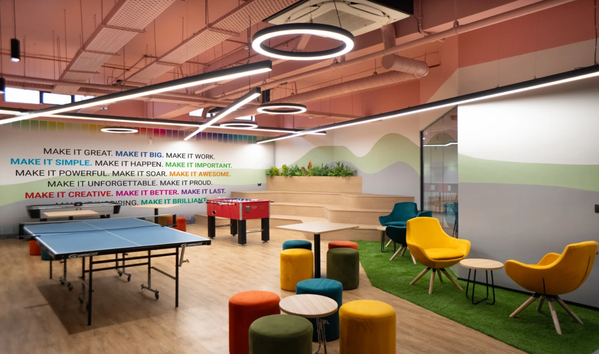 Flexible office layout with varied seating zones for different tasks