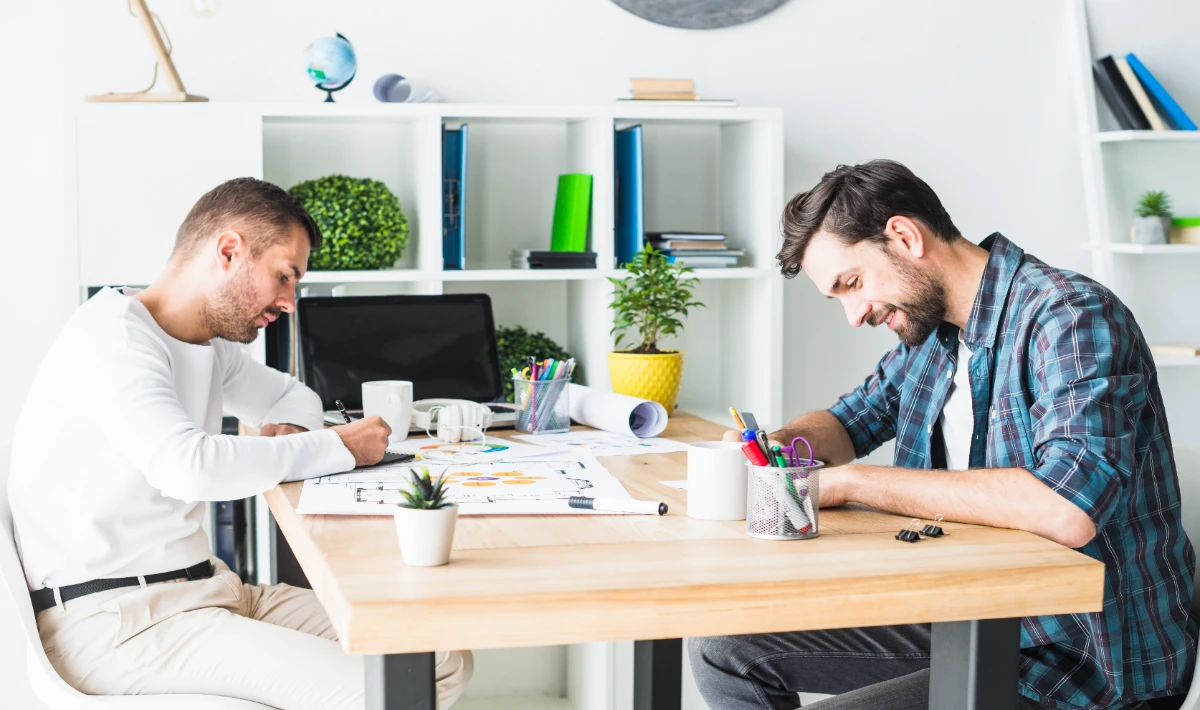 Strong office table design giving support and helping reduce clutter