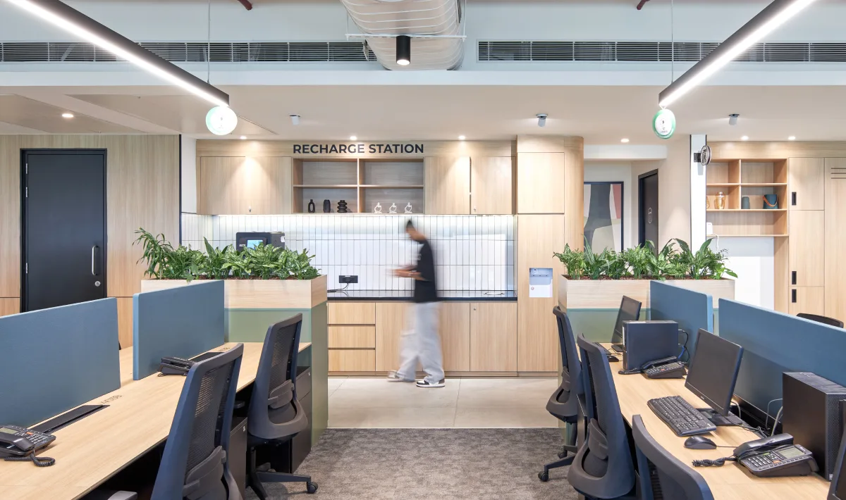 Best office designs guiding smooth movement across rooms