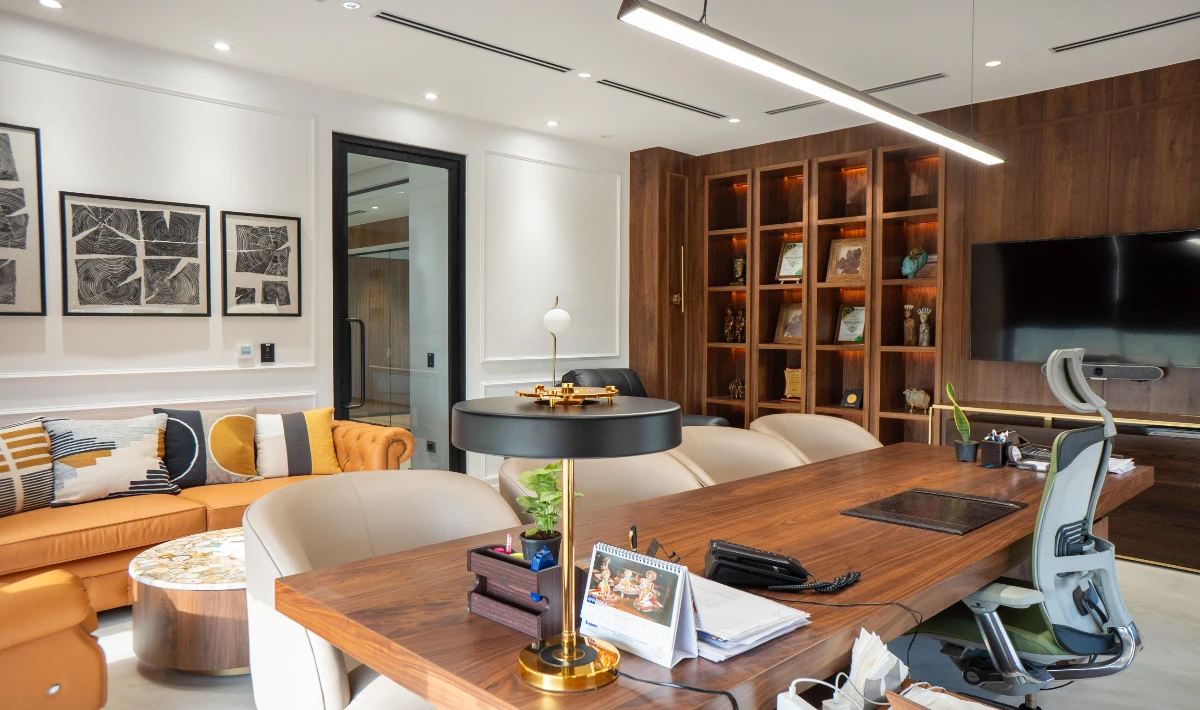 Smart office storage cabinets and organised workspaces
