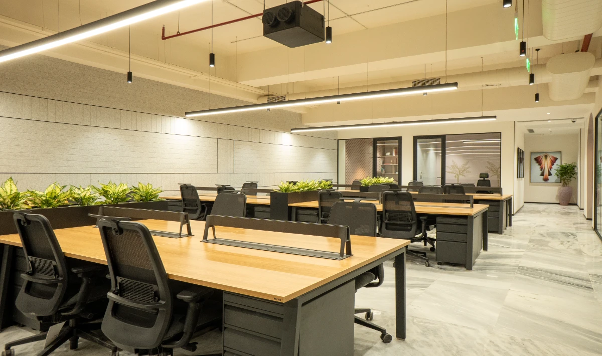 Industrial office workstations using metal frames and wooden tops