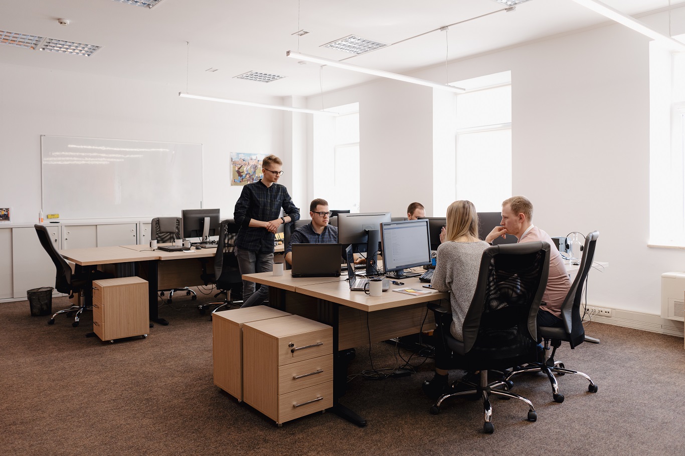 Corporate Office Interior Design Ideas for a Conference Room