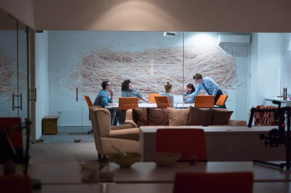 group-business-people-discussing