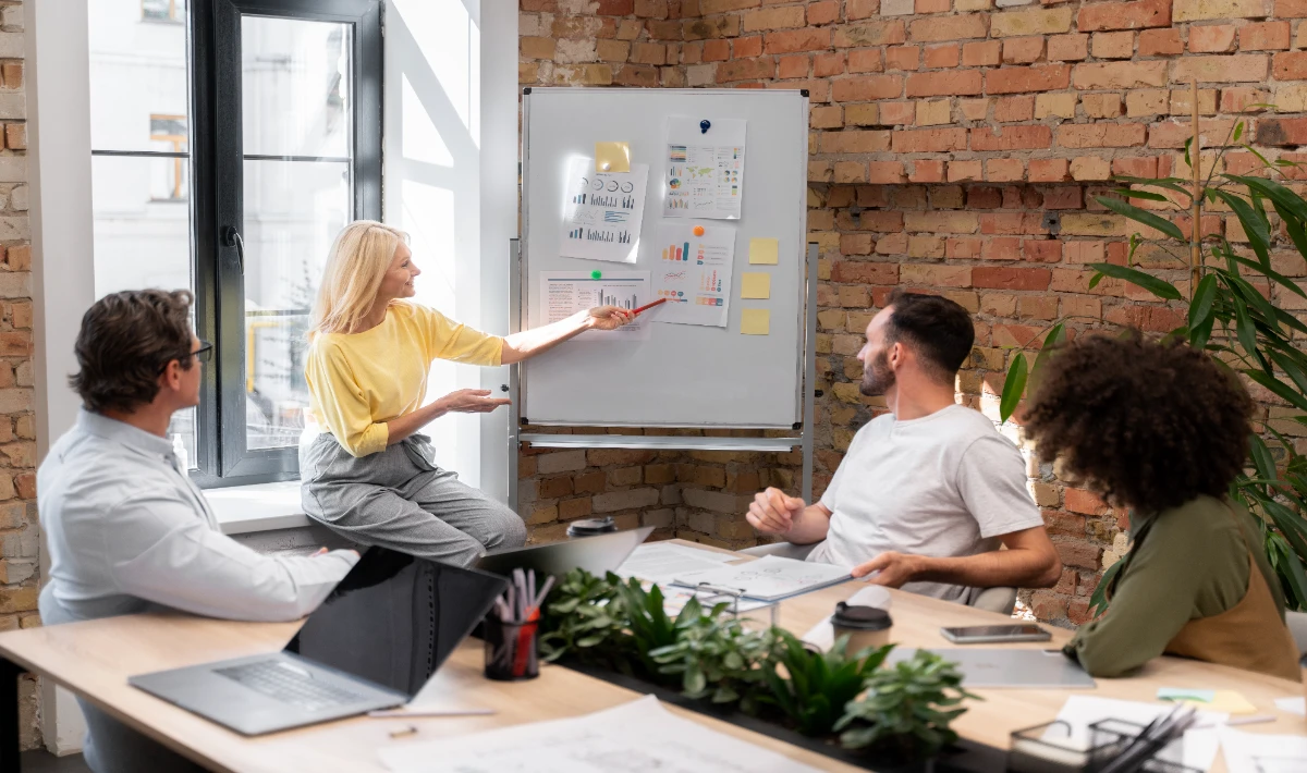 Whiteboard partitions that support brainstorming and collaboration