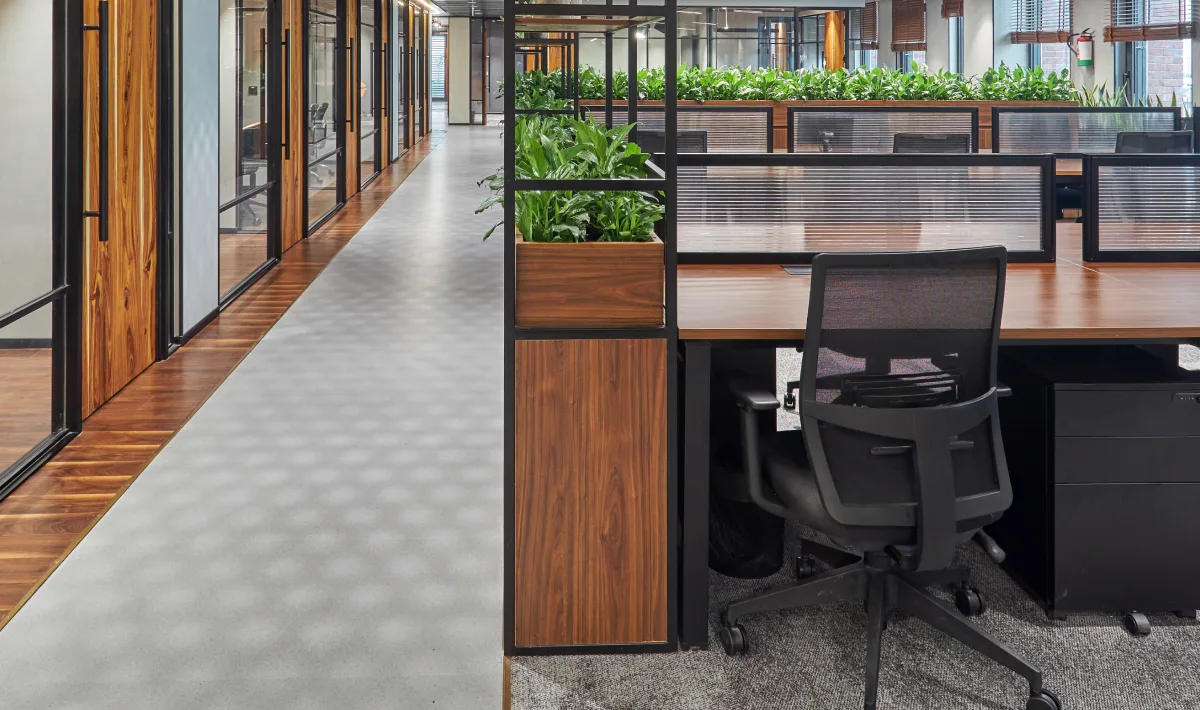 Office room design with ergonomic seating for posture support