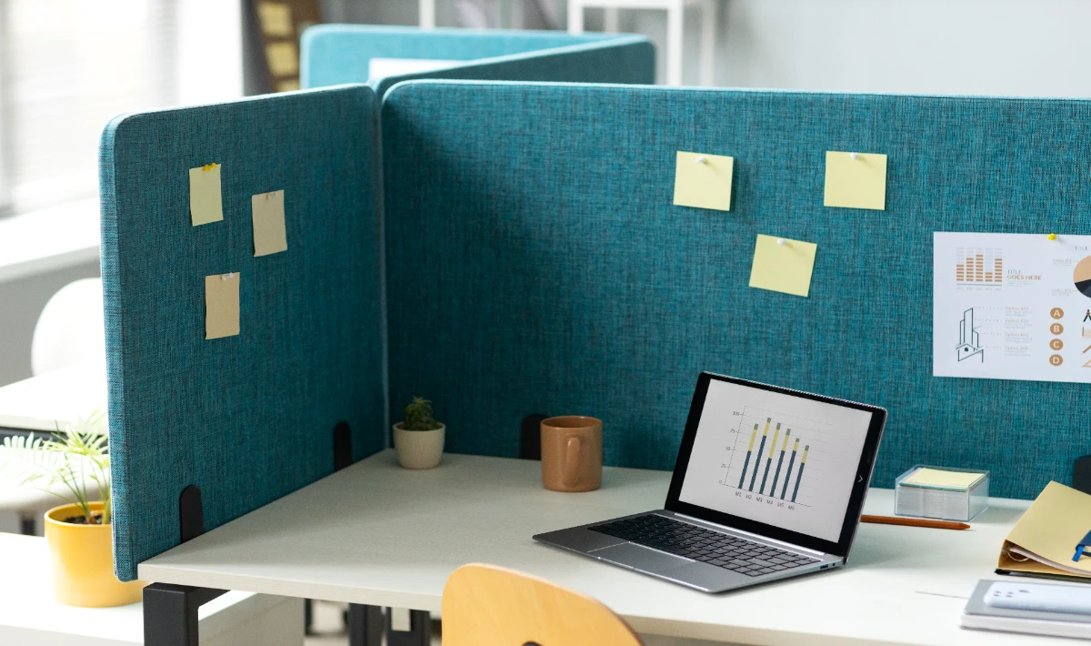 Half-height office partitions that balance privacy and visibility