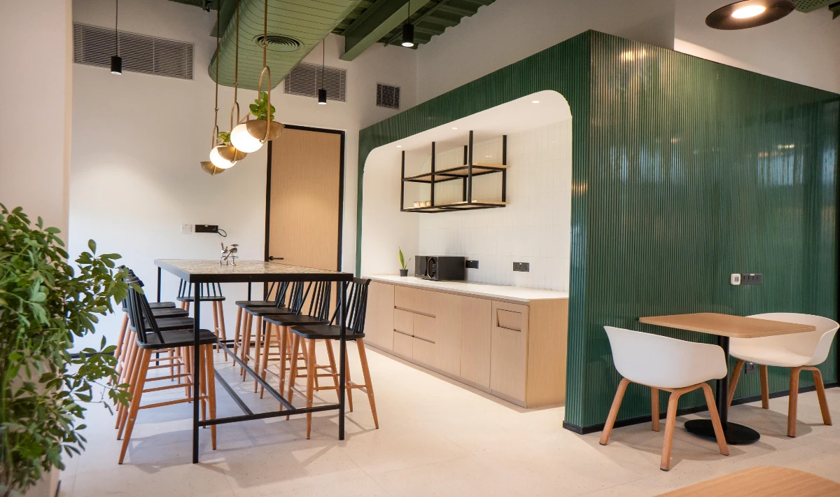 Modular office furniture with flexible seating layout for teams