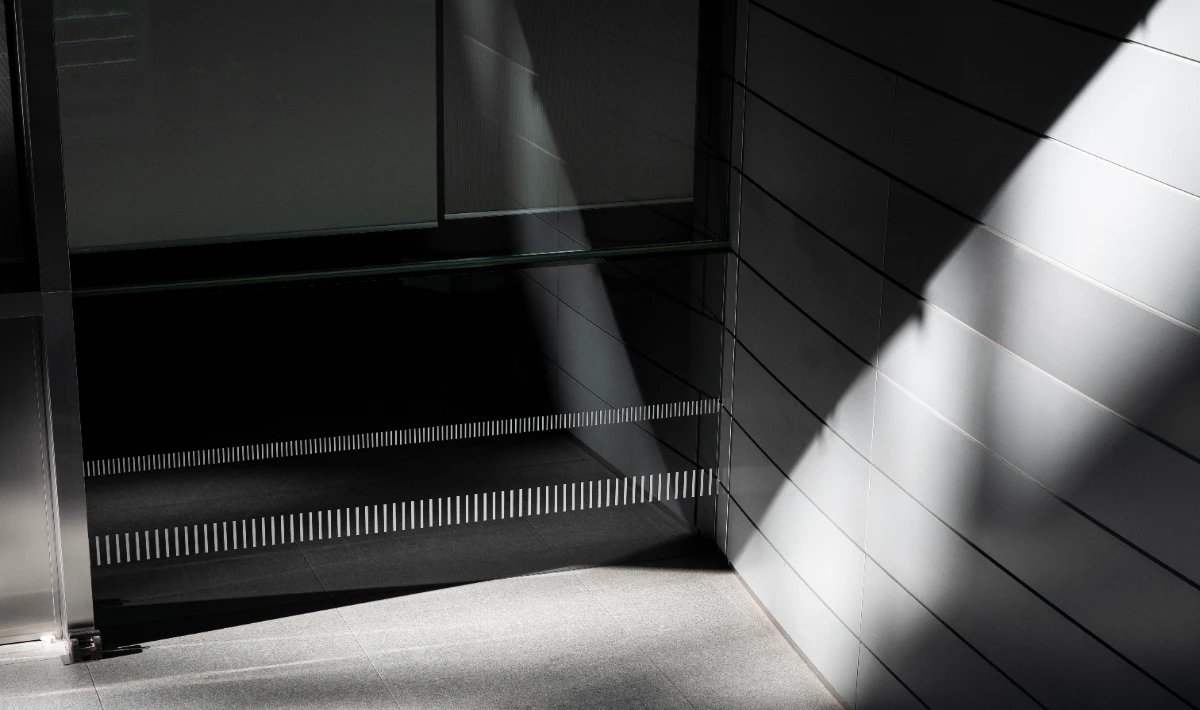 Black and matte white office colours with bold modern contrast